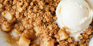 Apple Crumble with Vanilla Ice Cream