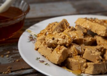 Crispy Baked Tofu Bites with Soy-Ginger Glaze
